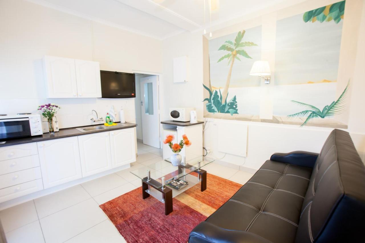 Brenwin Guest House Cape Town Exterior photo